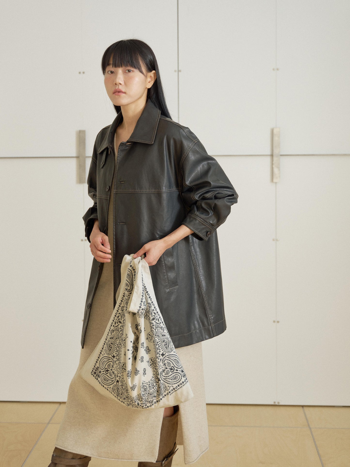 Pigment Square Bag-Beige