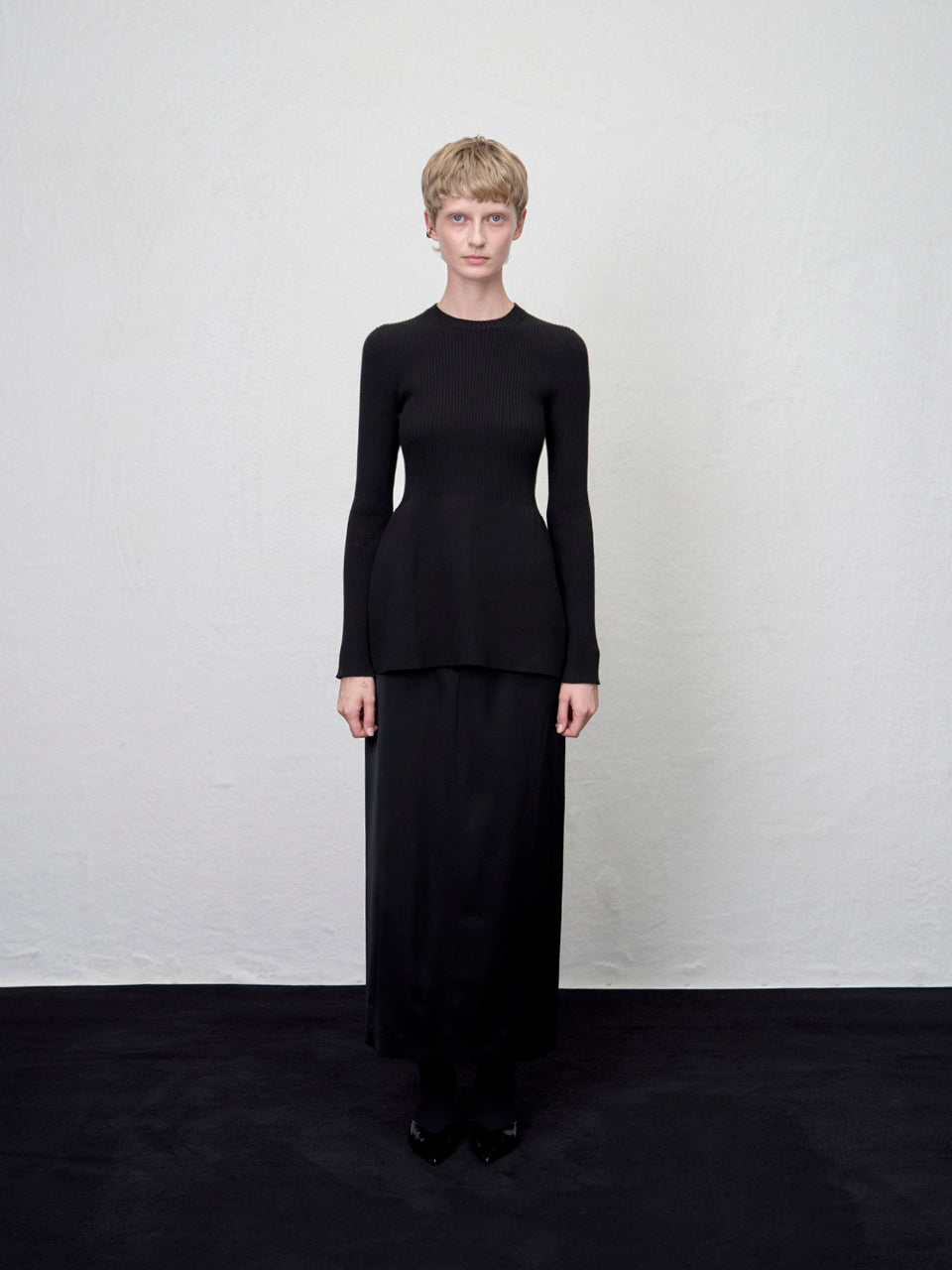 【ARIK. アリク AW】Lyra satin maxi skirt Black