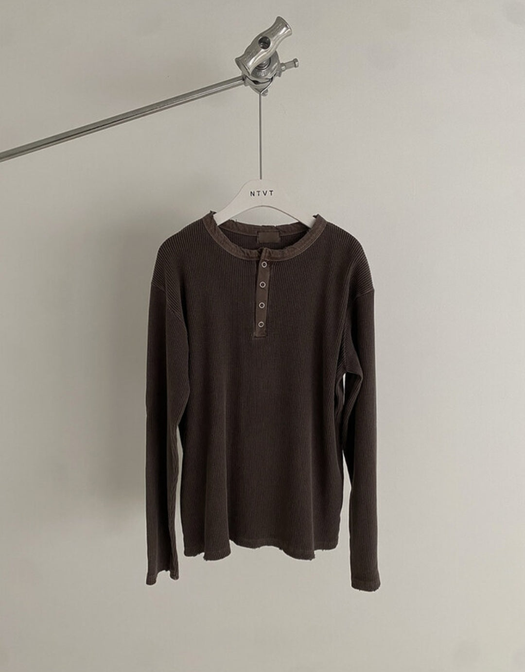 Peak Ribbed Henle Long Sleeve Tee