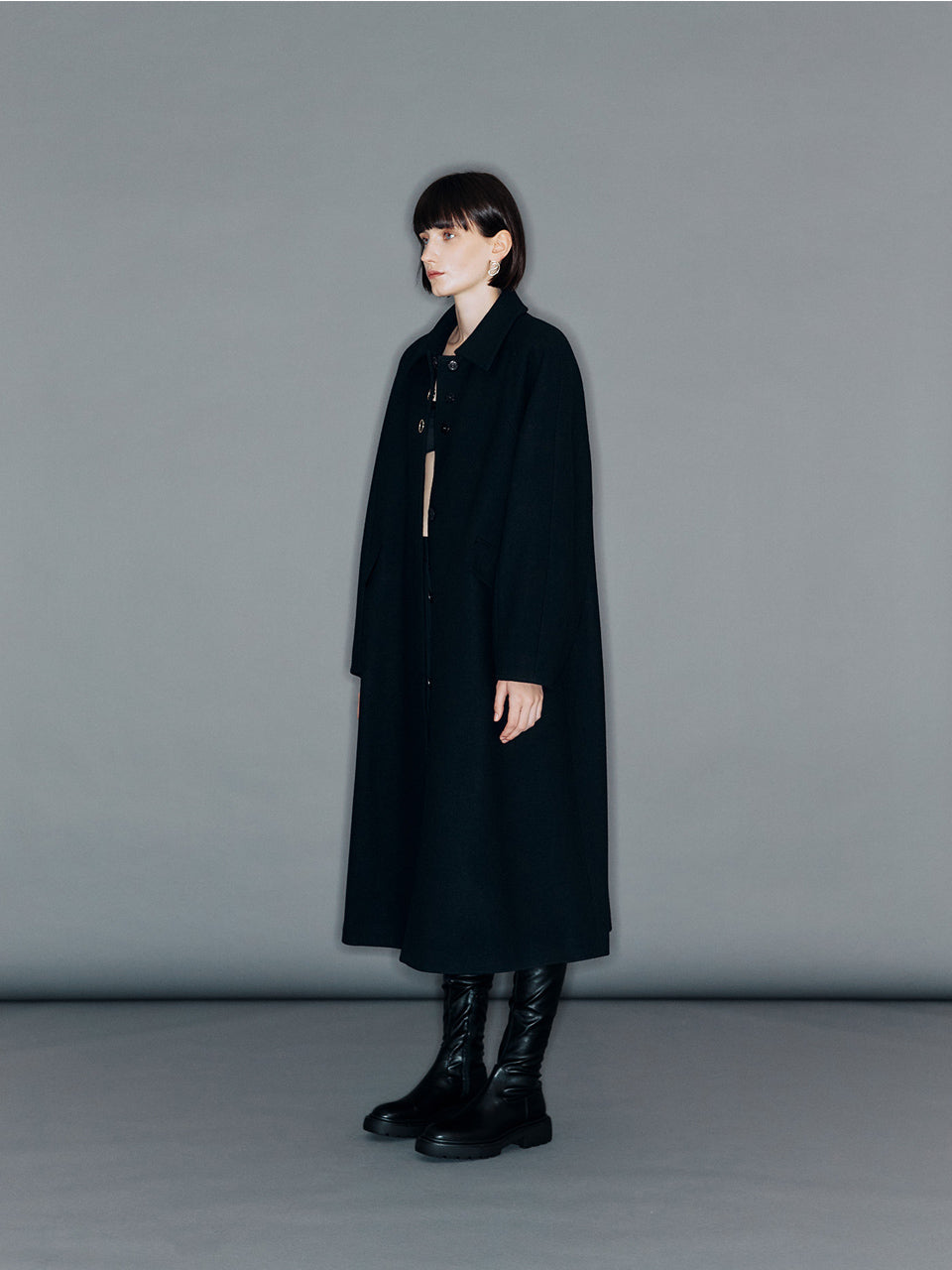Sabik Raglan Sleeve Oversized Wool Coat Black | ARIK.（アリク