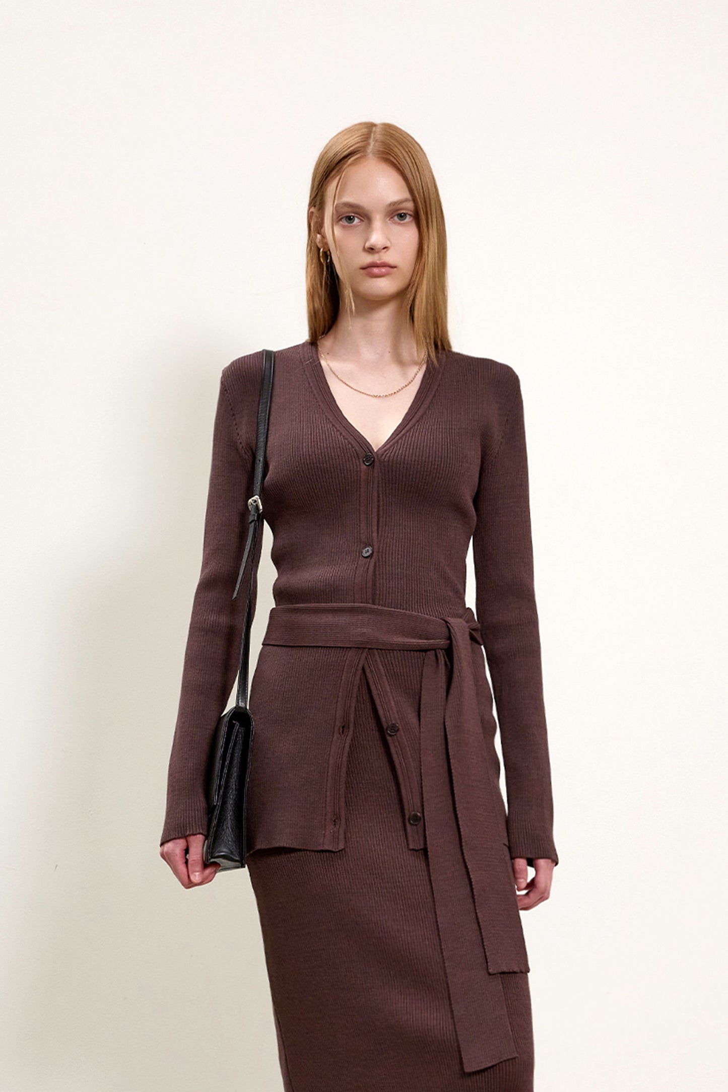 【BLOSSOM H COMPANY 2025AW】BRIN V-NECK CARDIGAN