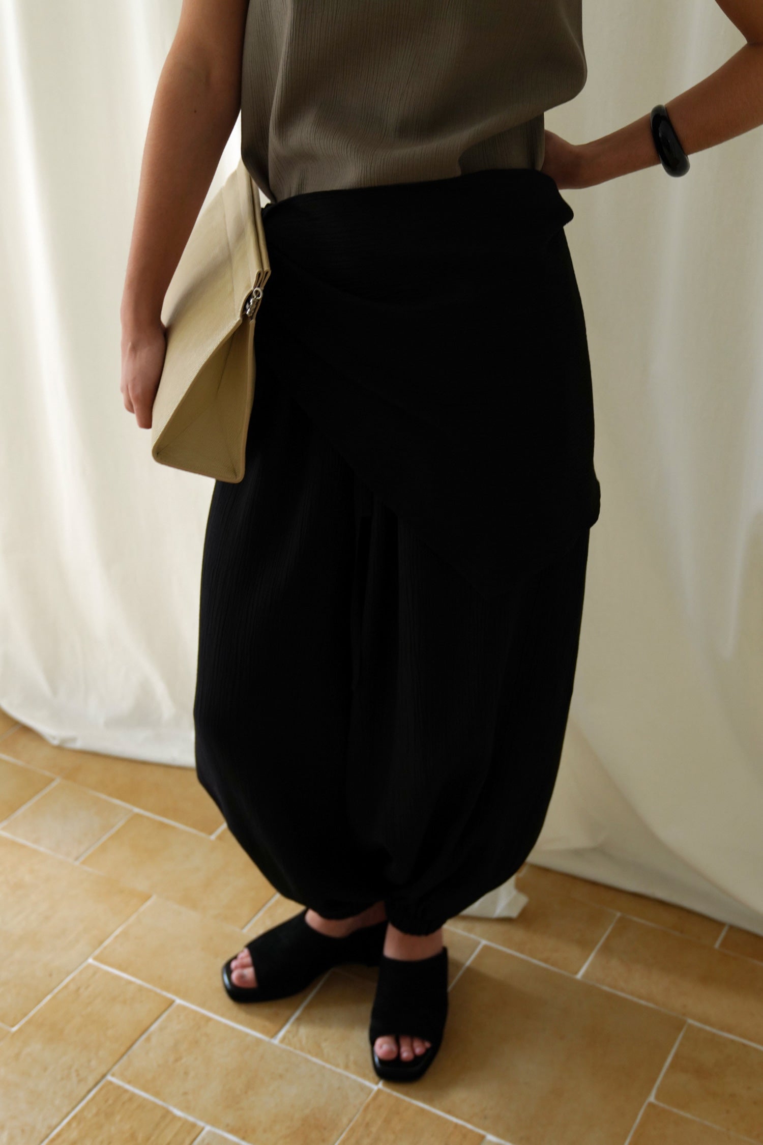 BLOSSOM H COMPANY ブロッサム】CRINKLED BALLOON PANTS シワ加工 