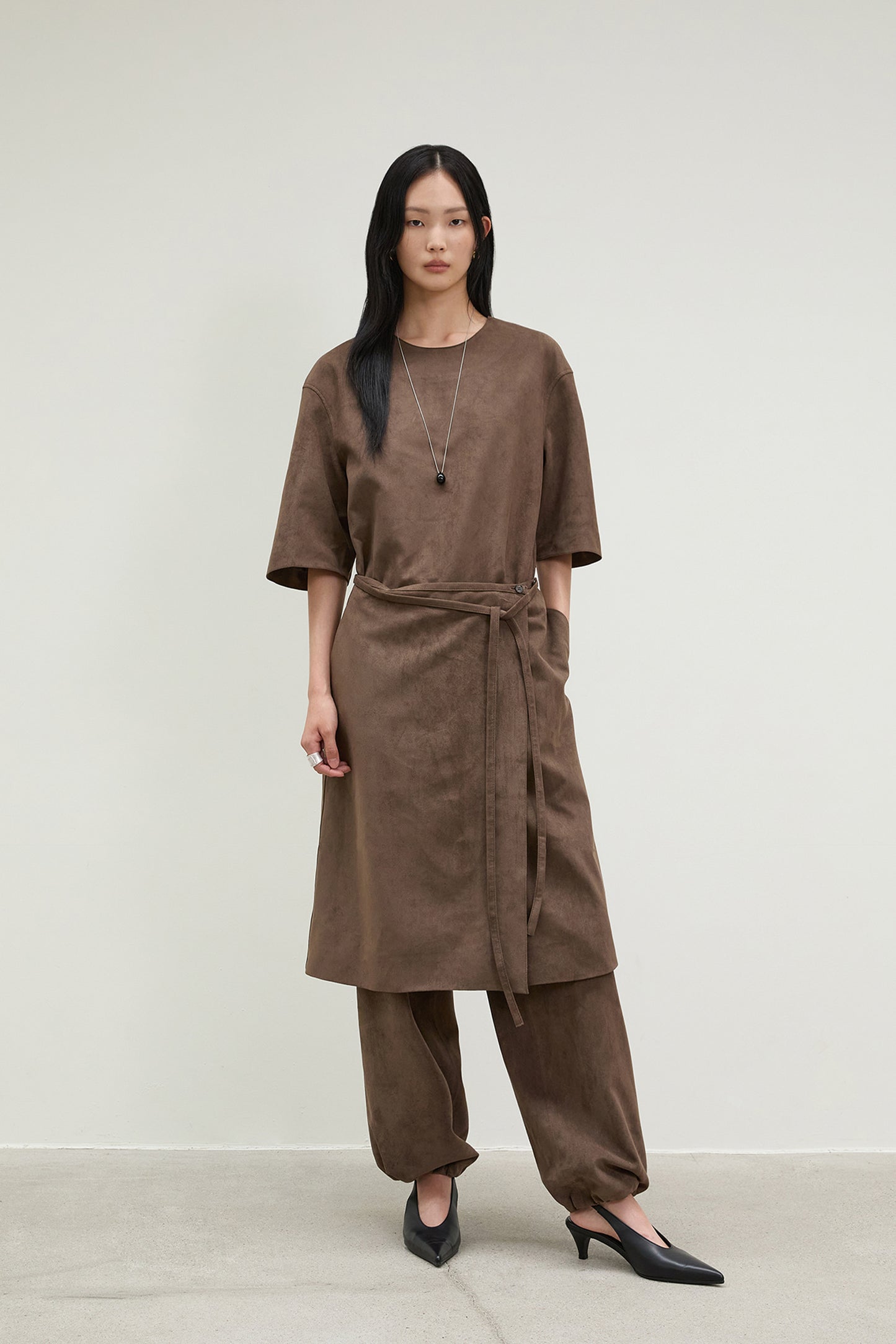 【BLOSSOM H COMPANY 2025AW】GAEIL SUEDE WRAP SKIRT