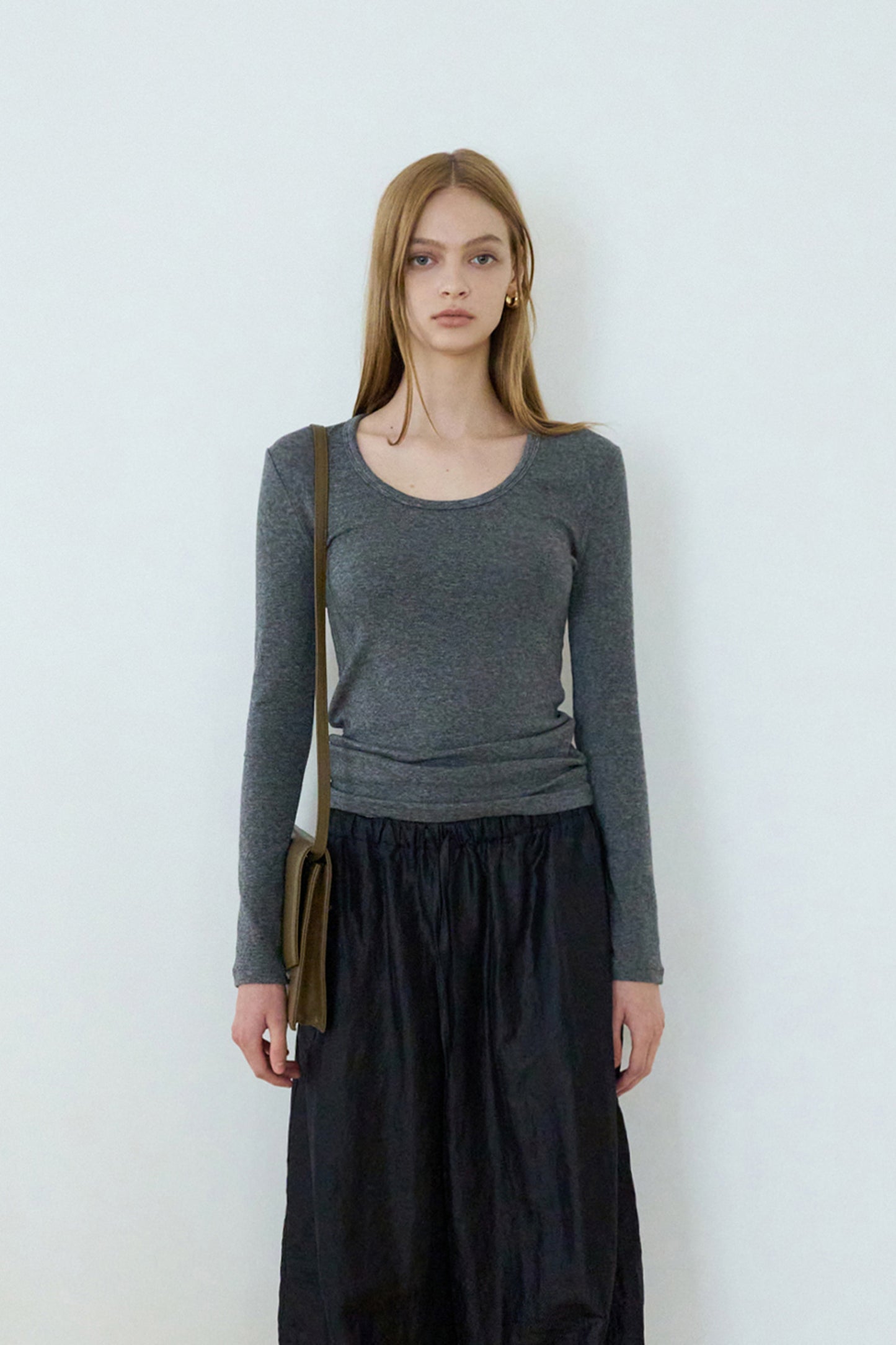 【BLOSSOM H COMPANY 2025AW】TIEN U-NECK T-SHIRT