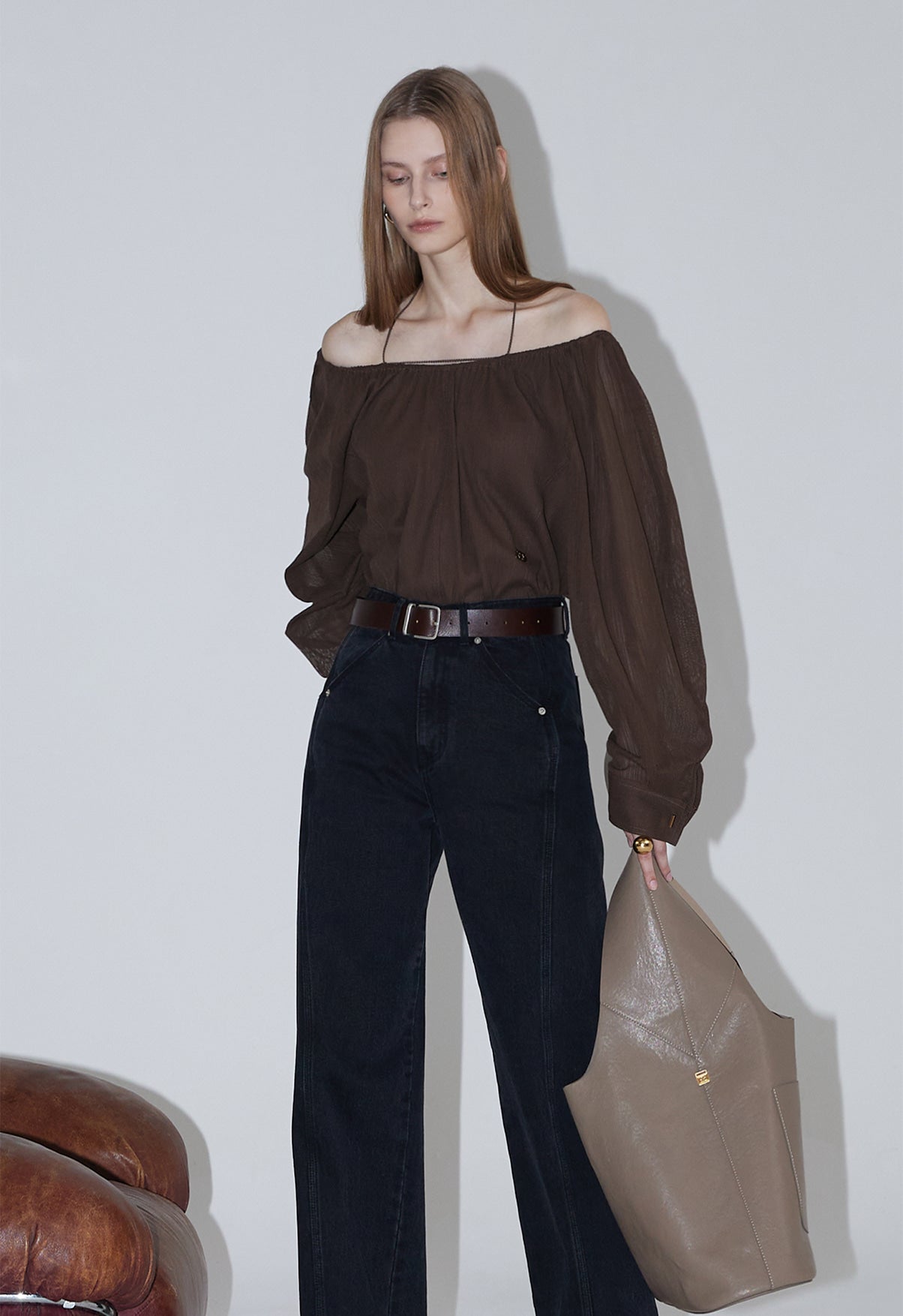 【RENEJ 2025AW】Frilly Off-shoulder Blouse