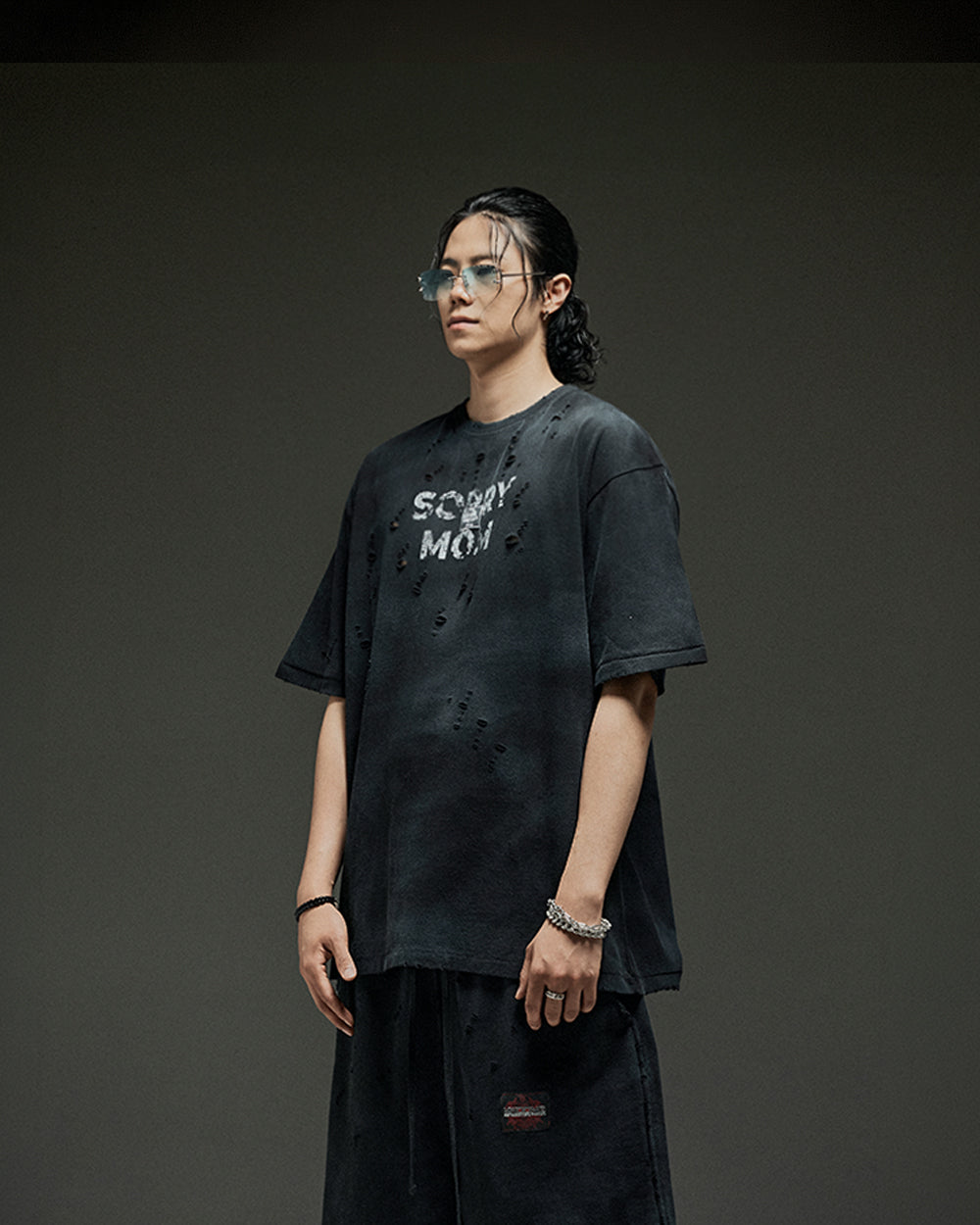 Sorry mom VTG tee BK