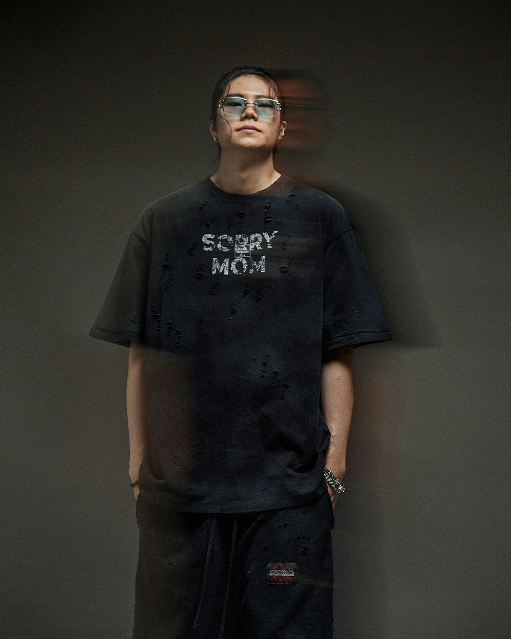 Sorry mom VTG tee BK