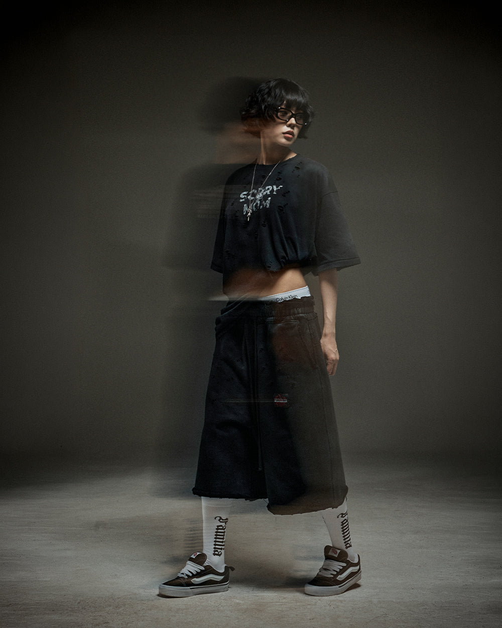 Washed destroyed bermuda P dusty black