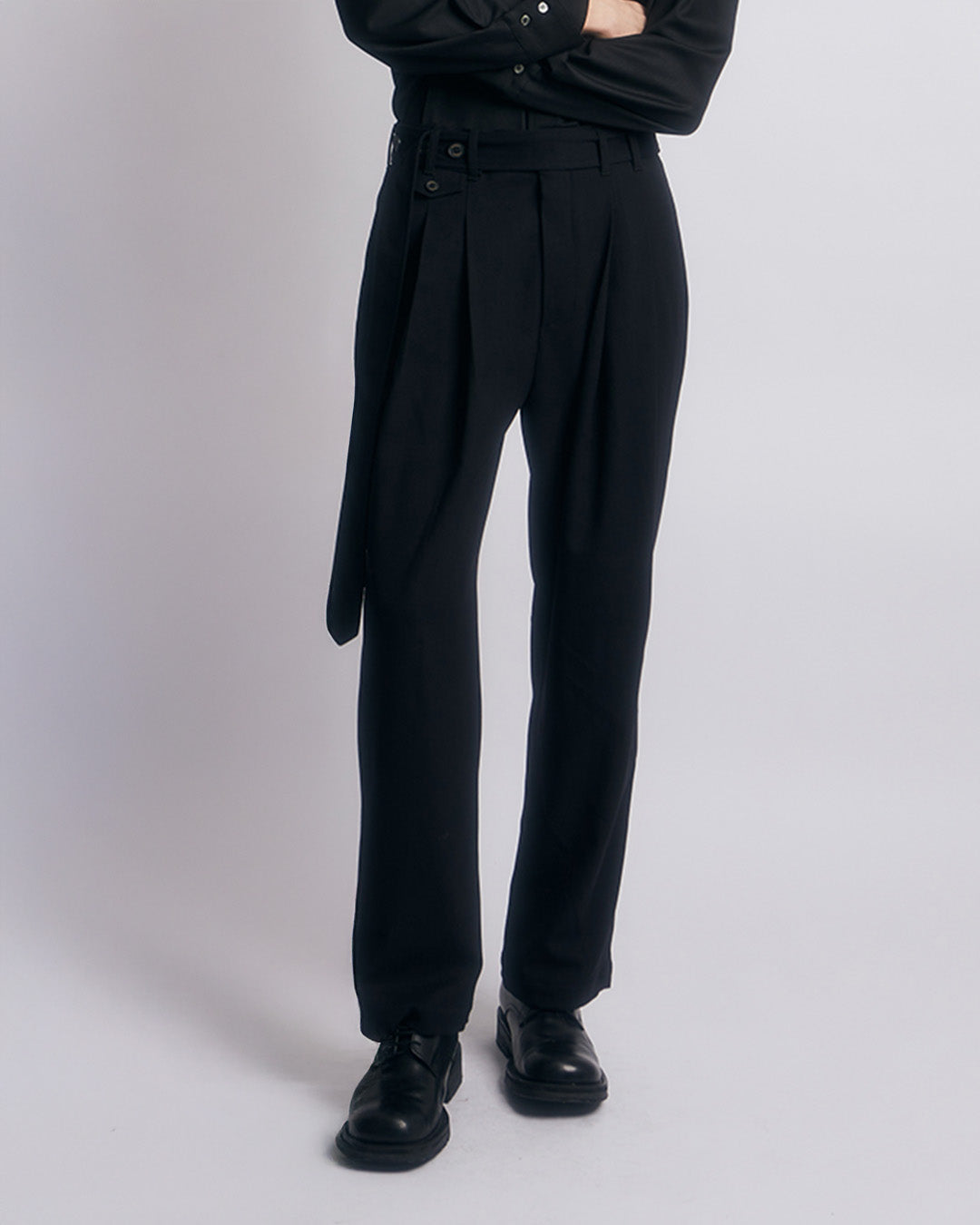 MINI POCKET BELTED TROUSER -BLACK 