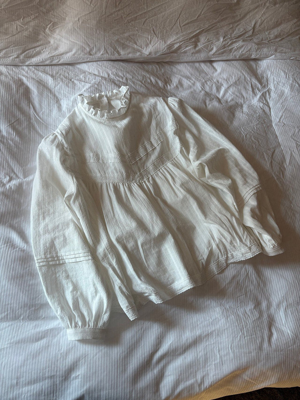 【A MA:DE】Oblique blouse
