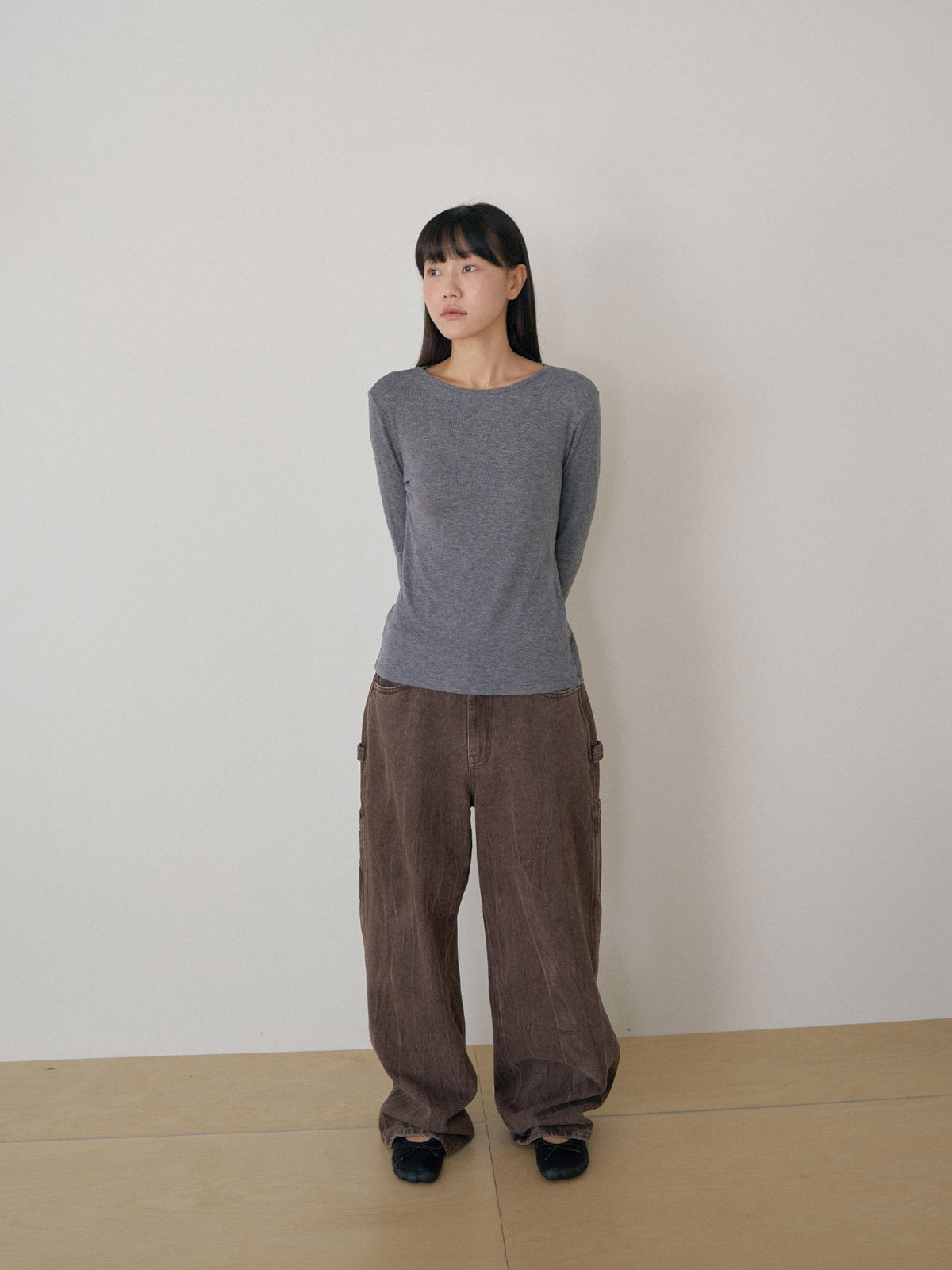 Finger Hole Long Sleeve - Charcoal 9