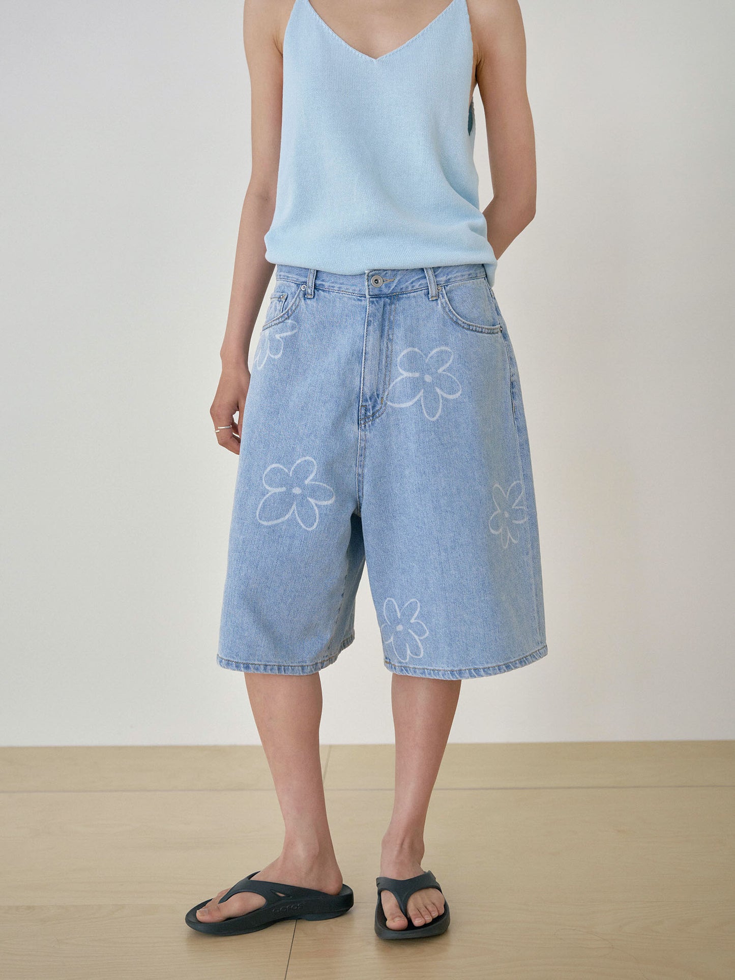 Flower Denim Shorts - Light Indigo