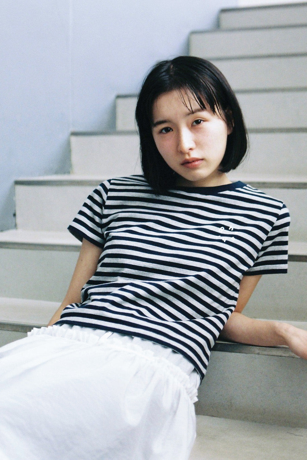 STRIPE LOGO CROP T-SHIRT-GRAY