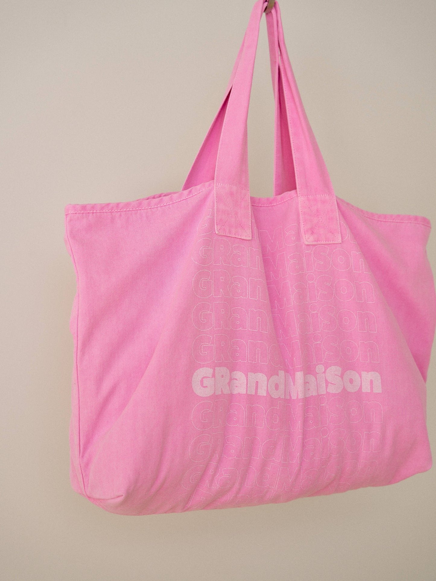 Pigment Lettering Shoulder Bag - Pink