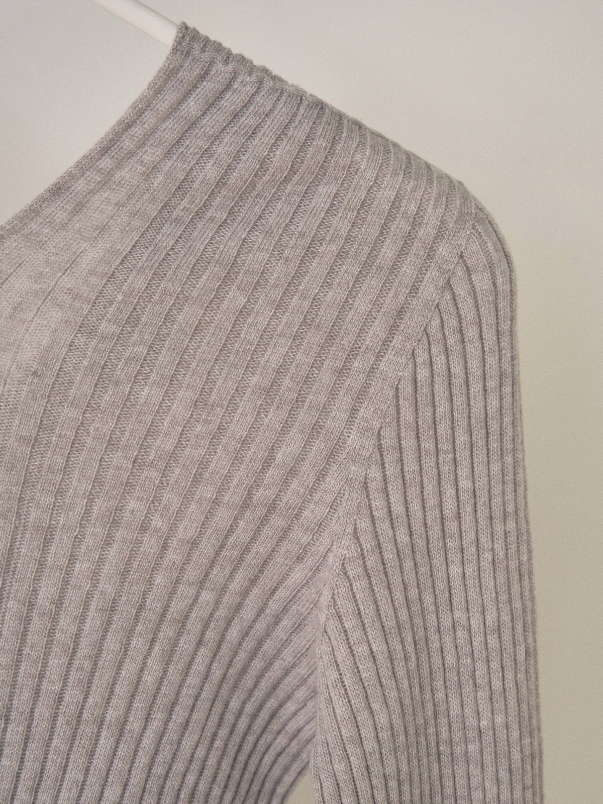 MARAN Double V-neck Rib Pullover - Gray 商品画像18/19