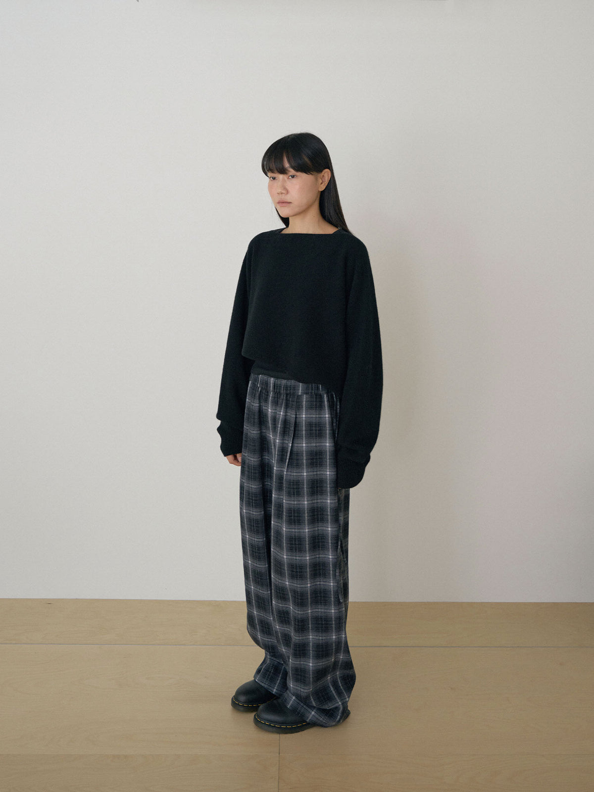 Unbalanced Boat Neck Pullover - Black 3