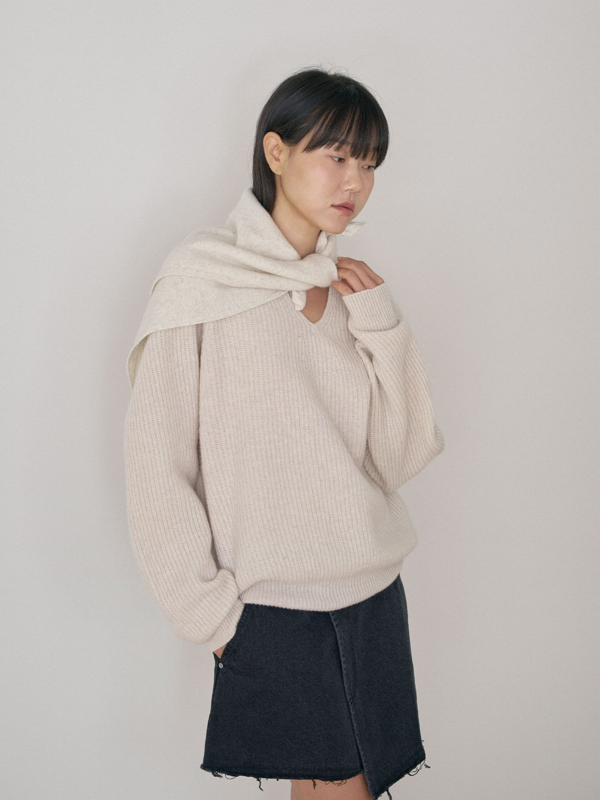 MARAN Wool V-neck Raglan Pullover - Oatmeal 商品画像13/21