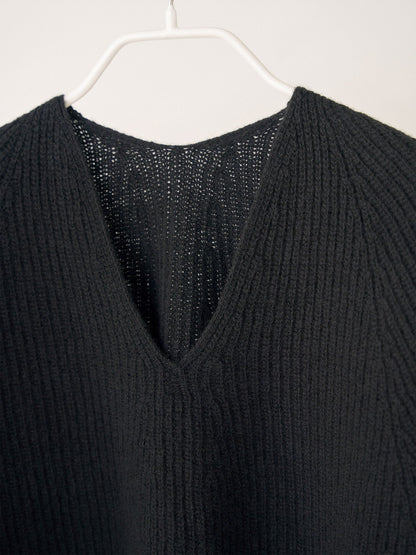 MARAN Wool V-neck Raglan Pullover - Black 商品画像17/19