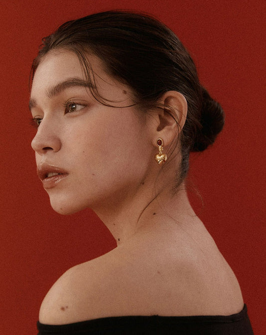 [BORNETE SEASON 24-001] Audrey in oval mozambic garnet earring