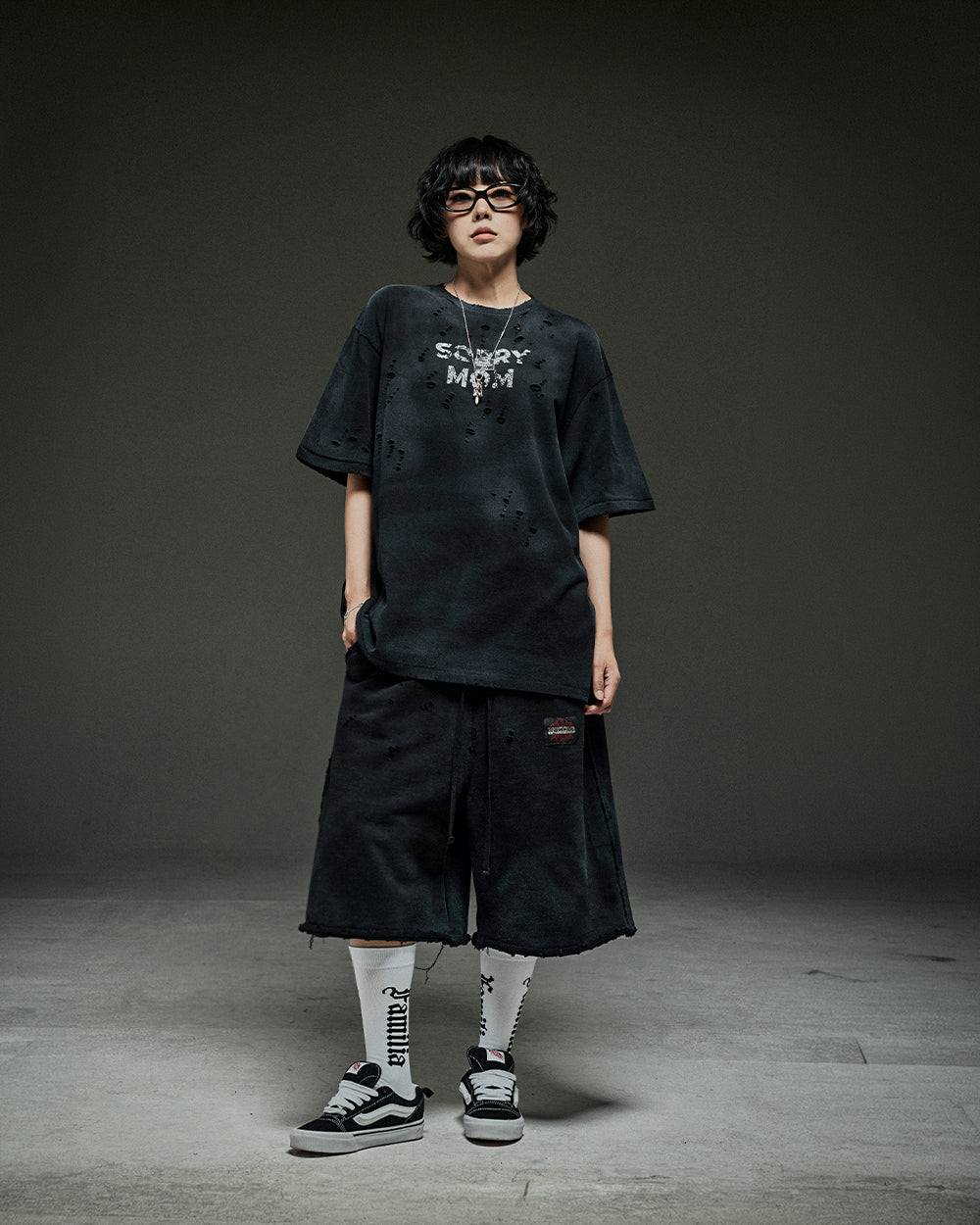 Washed destroyed bermuda P dusty black