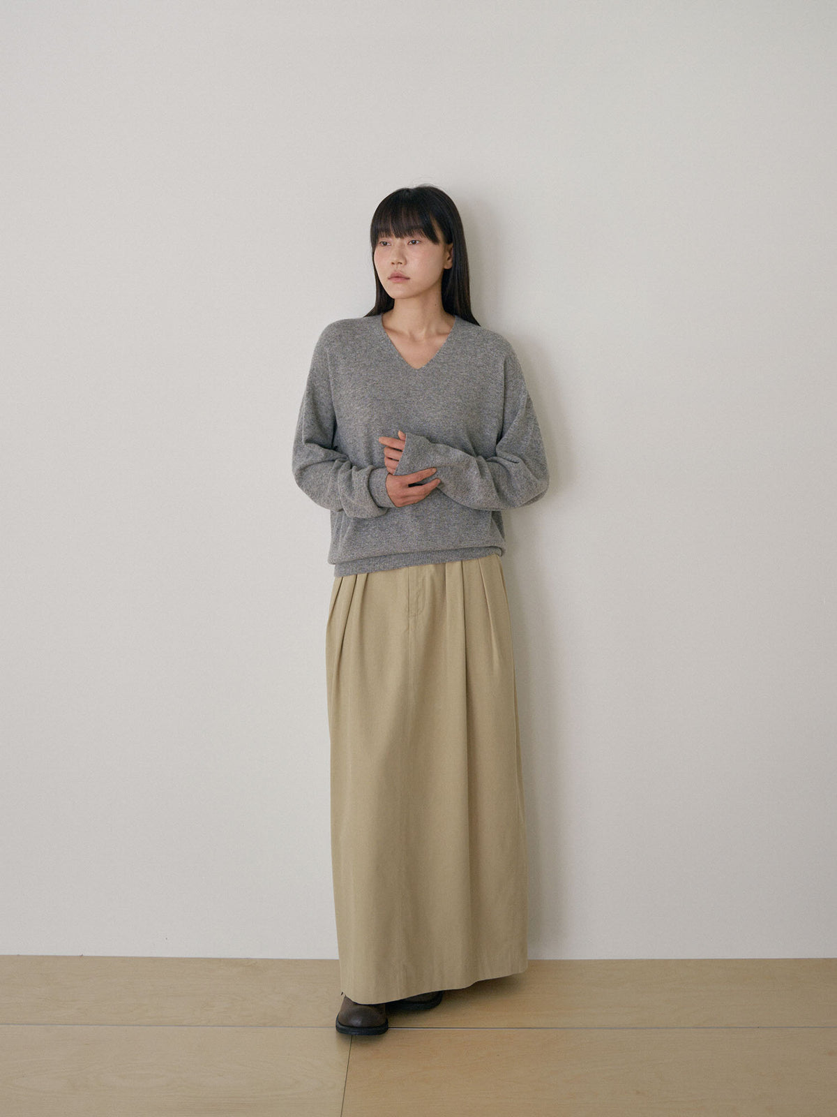 Cashmere Blend V-neck Pullover - Gray 11