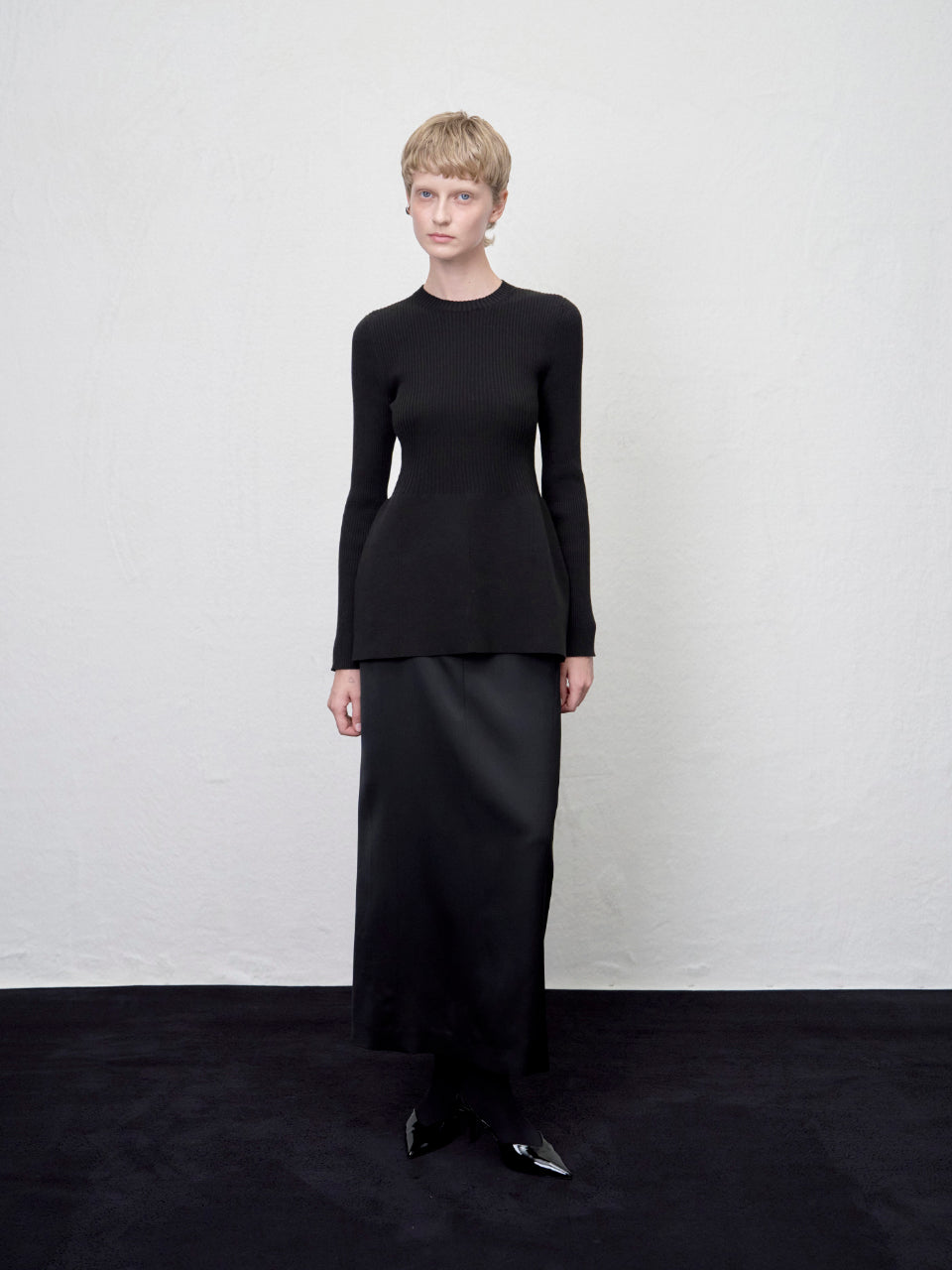 【ARIK. アリク AW】 Ara panel flare knit top Black