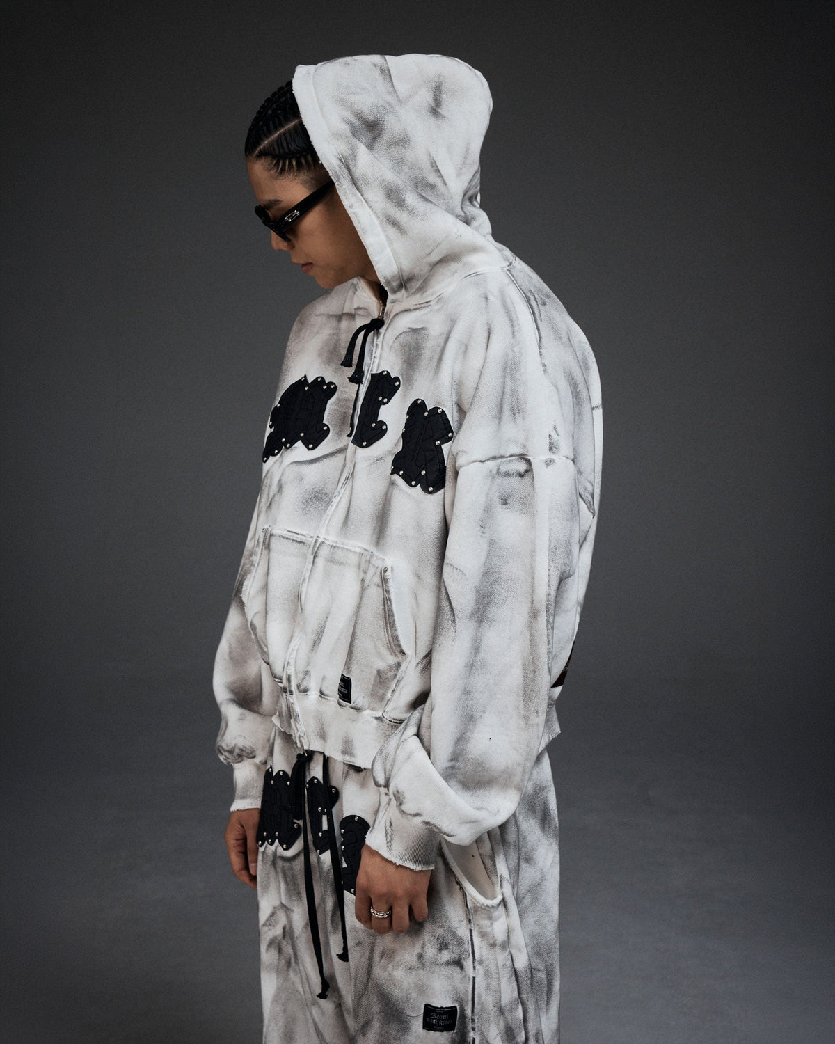 M.C.R. code stud zip-up HD IV