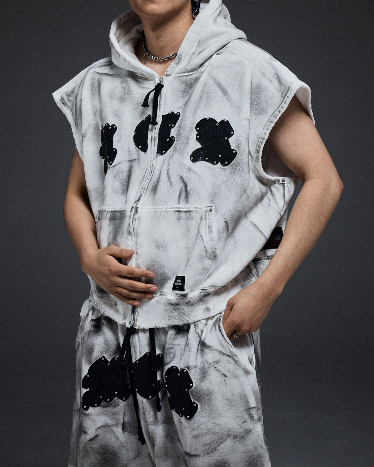 M.C.R. code stud zip-up vest HD IV
