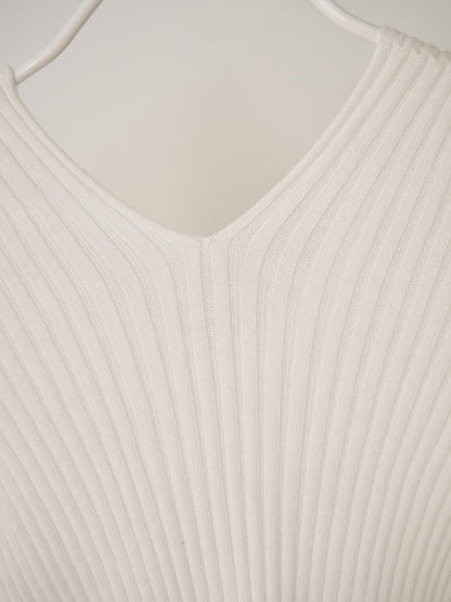 Double V-neck Rib Pullover - Ivory 10