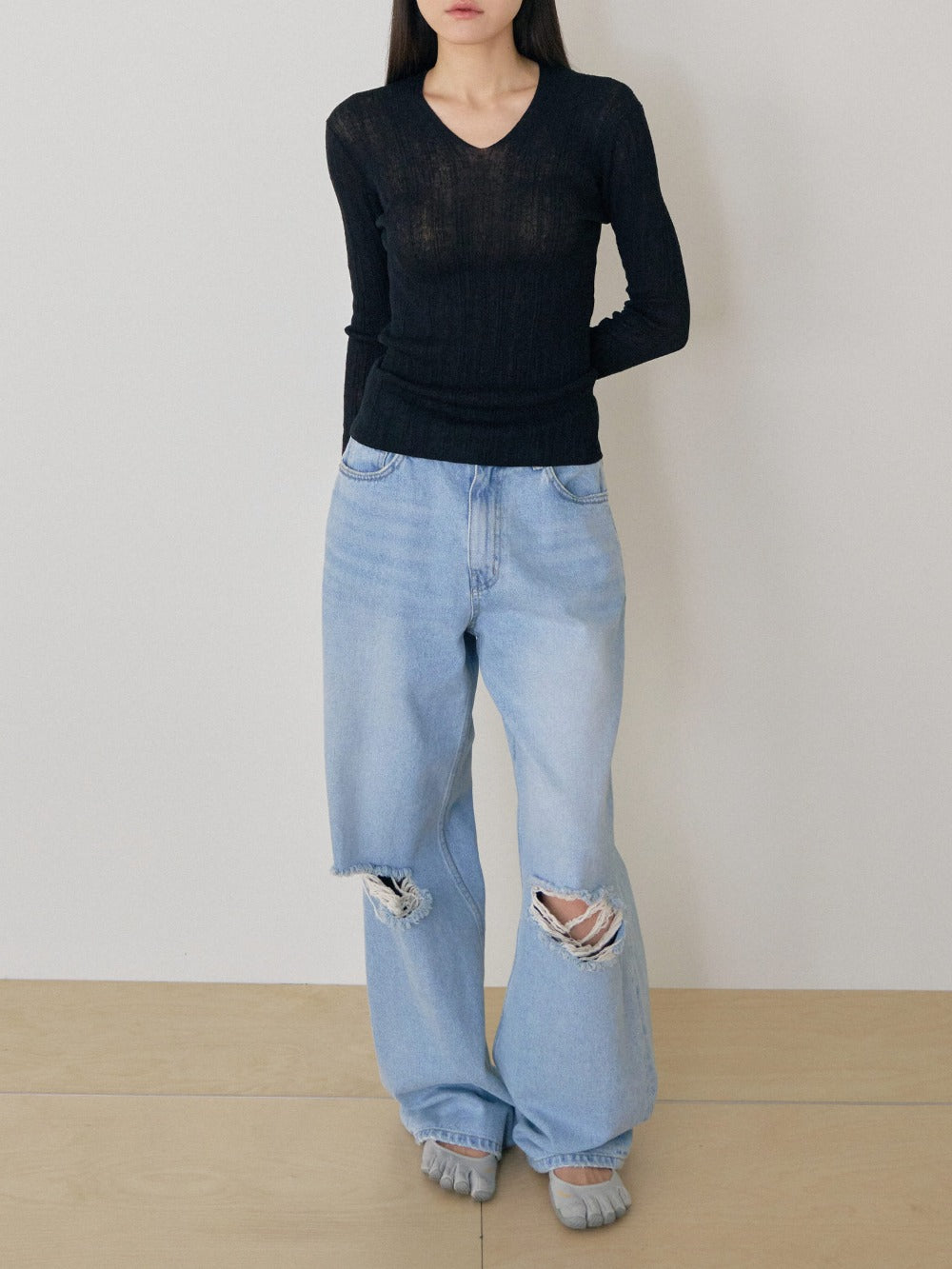 Multi Rib V-neck Pullover - Black