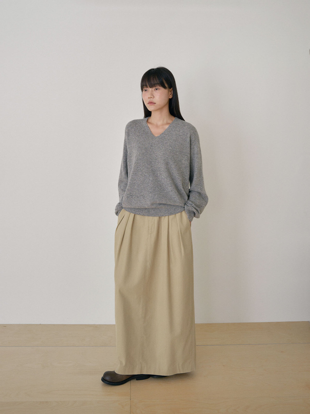 Cashmere Blend V-neck Pullover - Gray 10