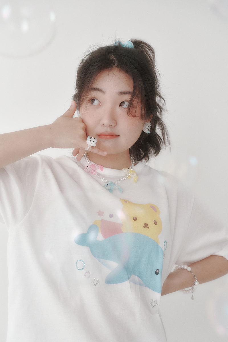 [X YOUNGART] JINI's Dolphin Ride Cubic T-shirt