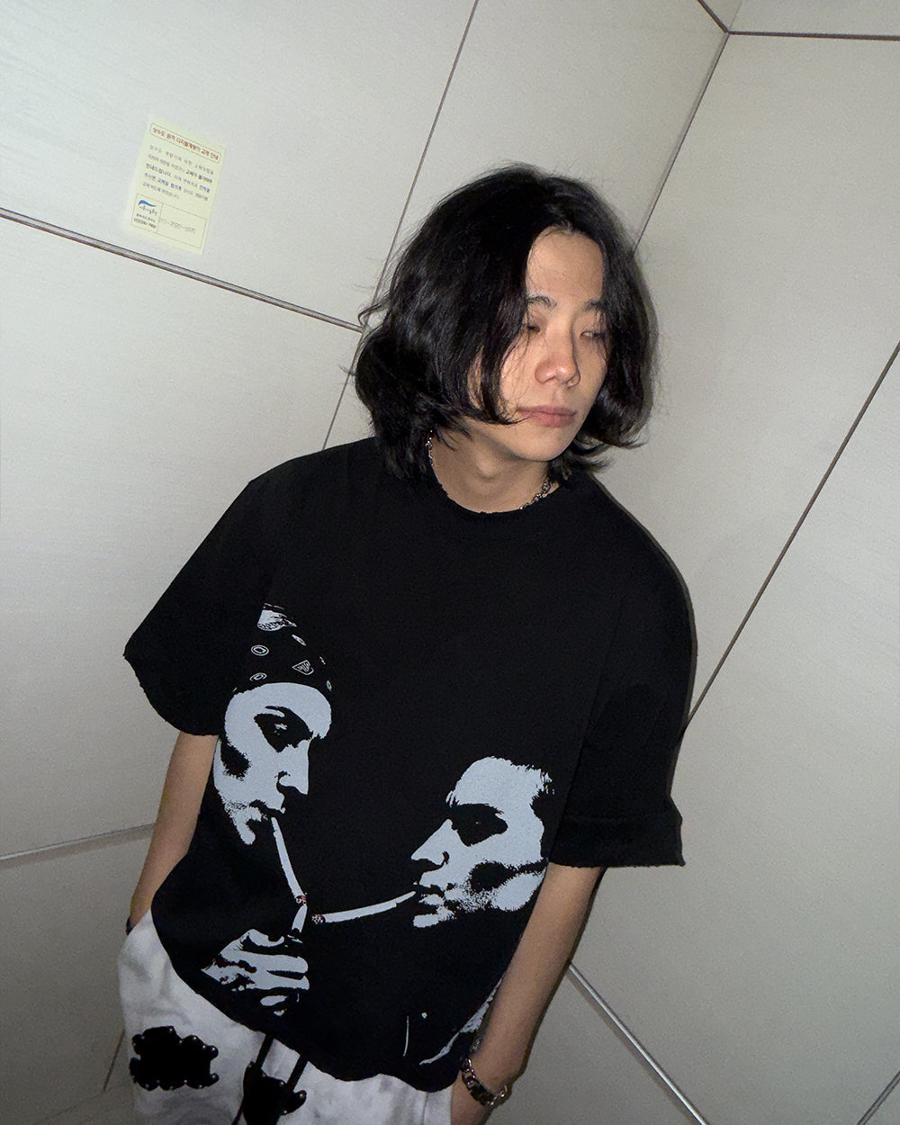 Smoking girls tee BK