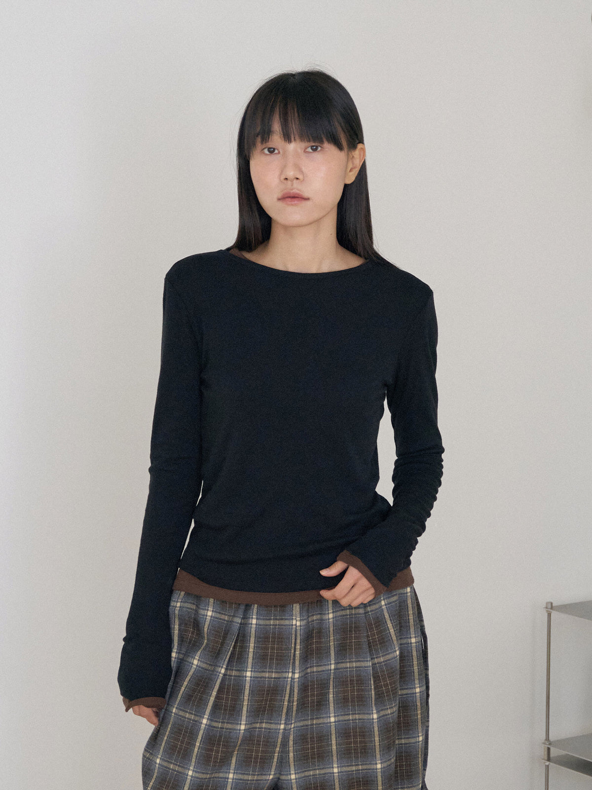 Finger Hole Long Sleeve - Black 2