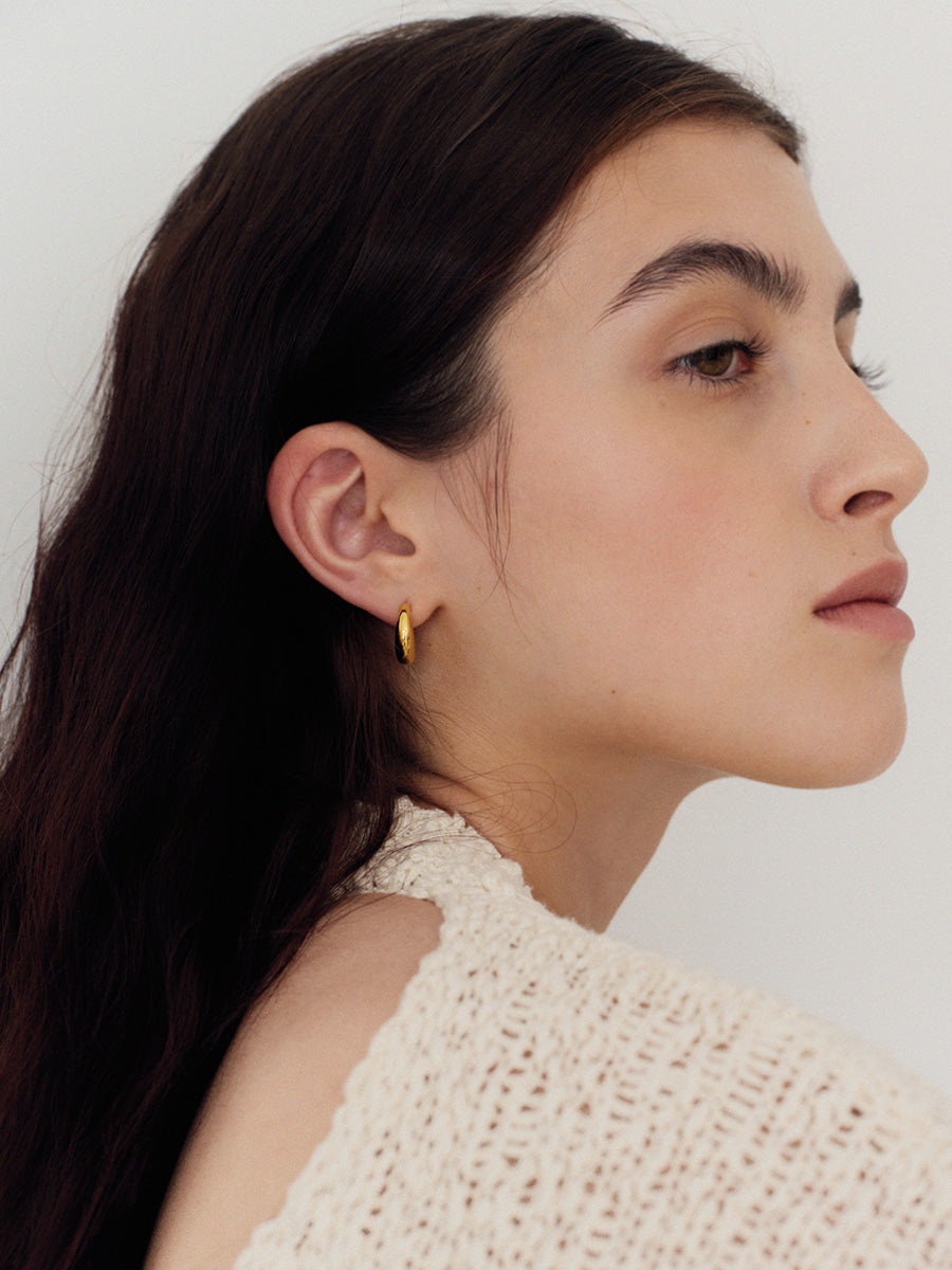 Day hoops earring