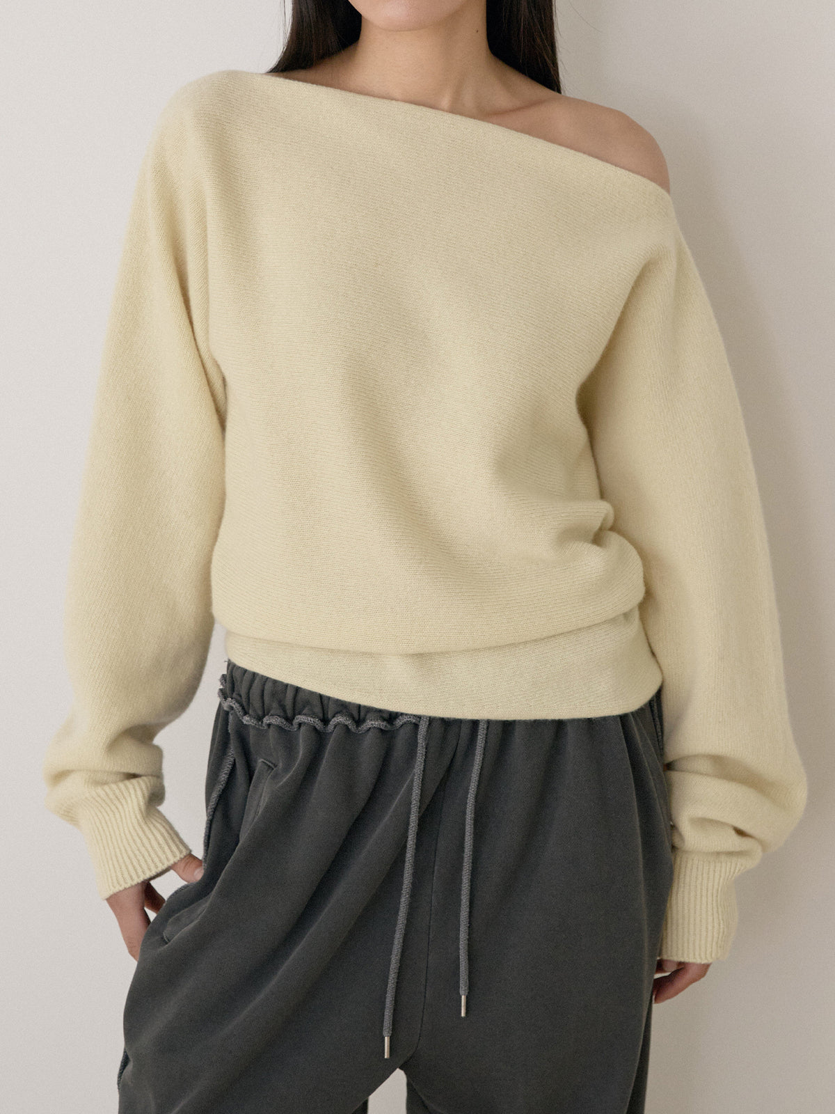 Flow Boat Neck Pullover - Pale Yellow 4