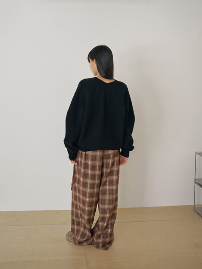 Wool V-neck Raglan Pullover - Black 5