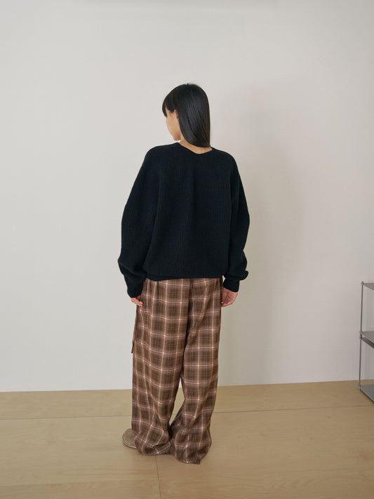 Wool V-neck Raglan Pullover - Black 5