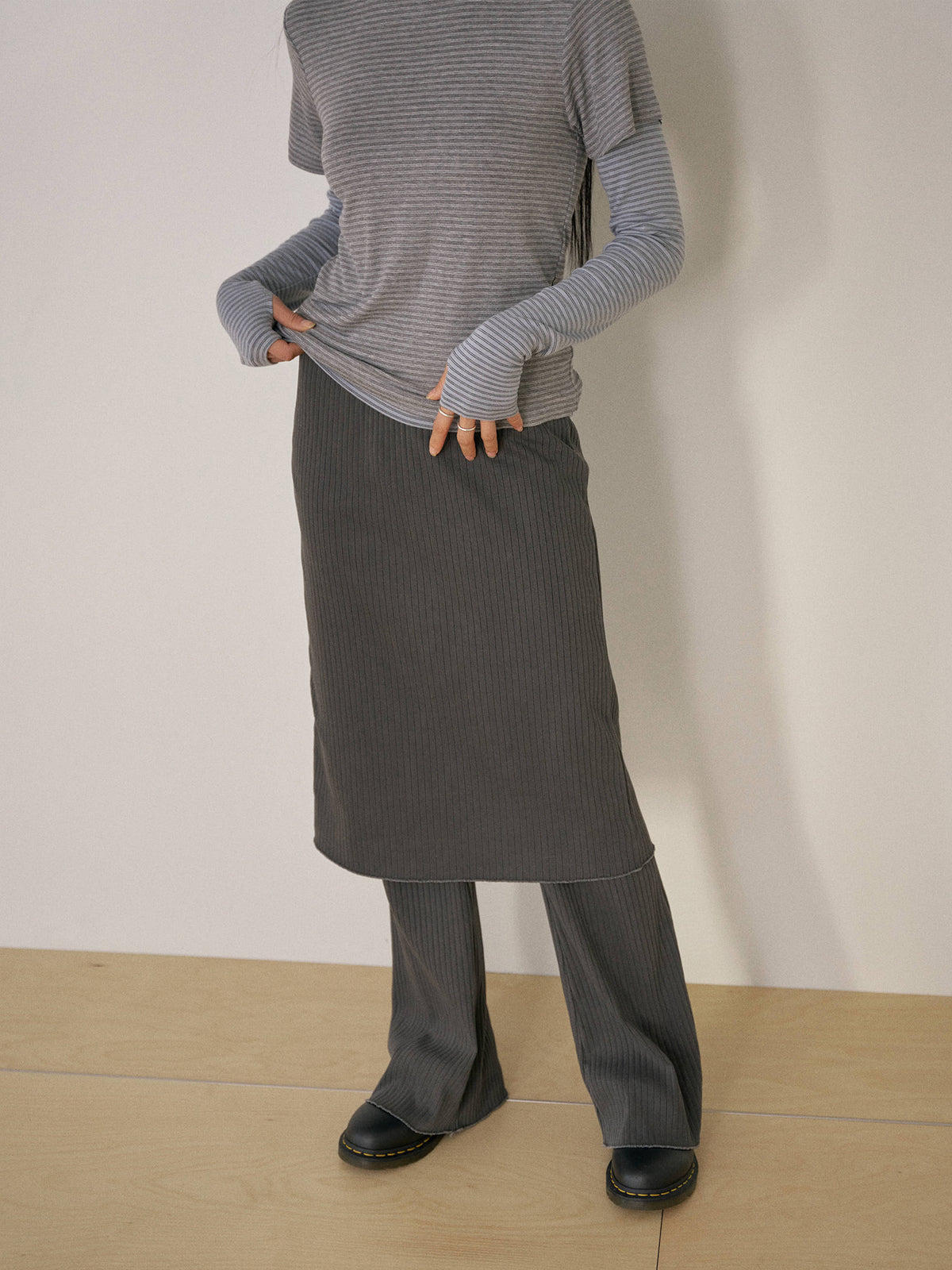 Pigment Rib Skirt - Charcoal 5