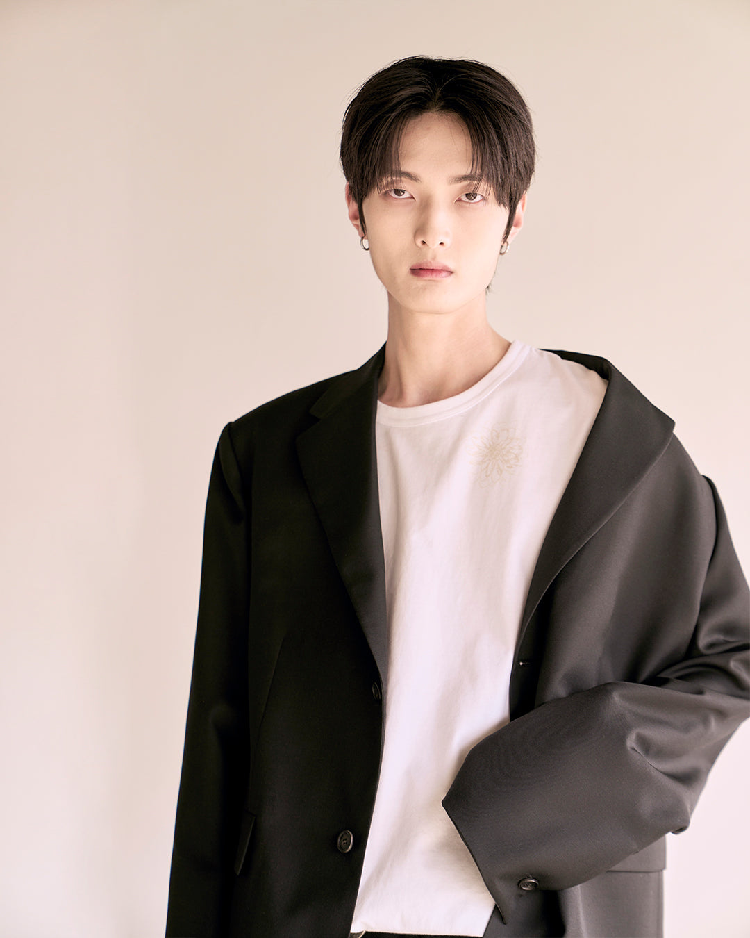 Flower Graphic T-Shirts (Recycle Fabric)_Black