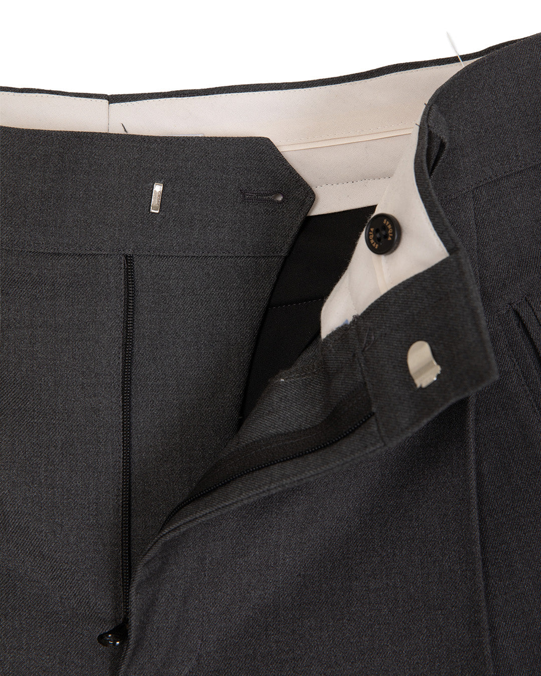 ASYMMETRIC PLEAT BELTED TROUSER -GREY 