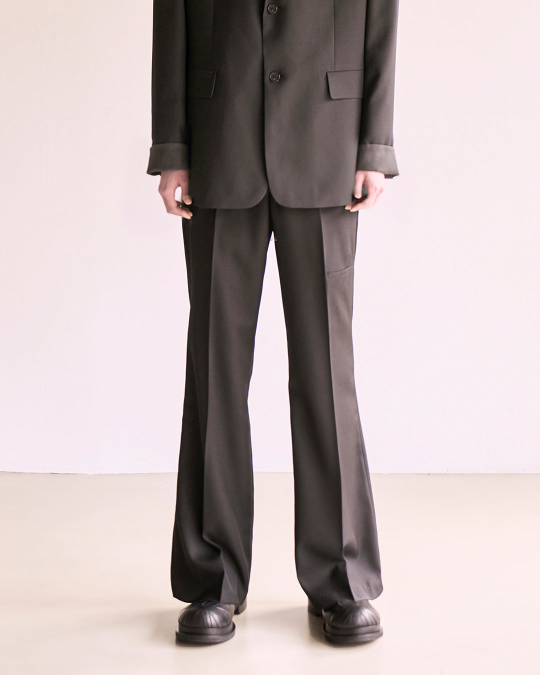 Choke Pocket Wool Flare Slacks_Black