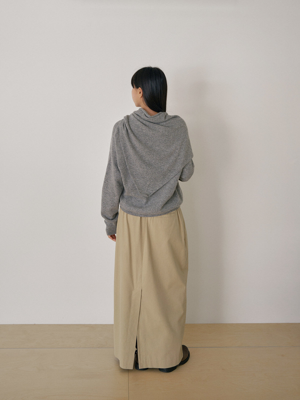 Triangle Scarf - Gray 11