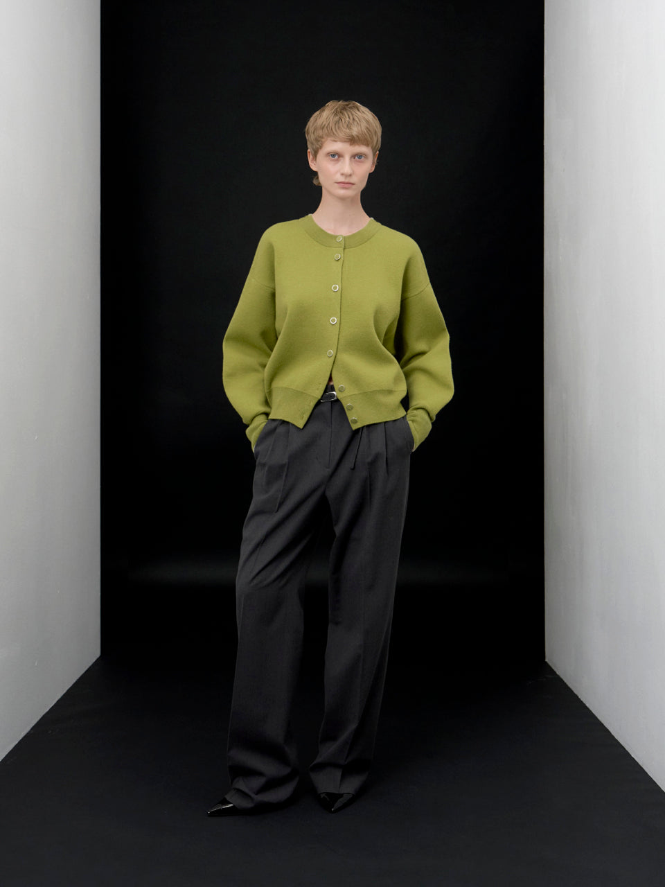 【ARIK. アリク AW】Caph belted tuck wide pants Melange charcoal