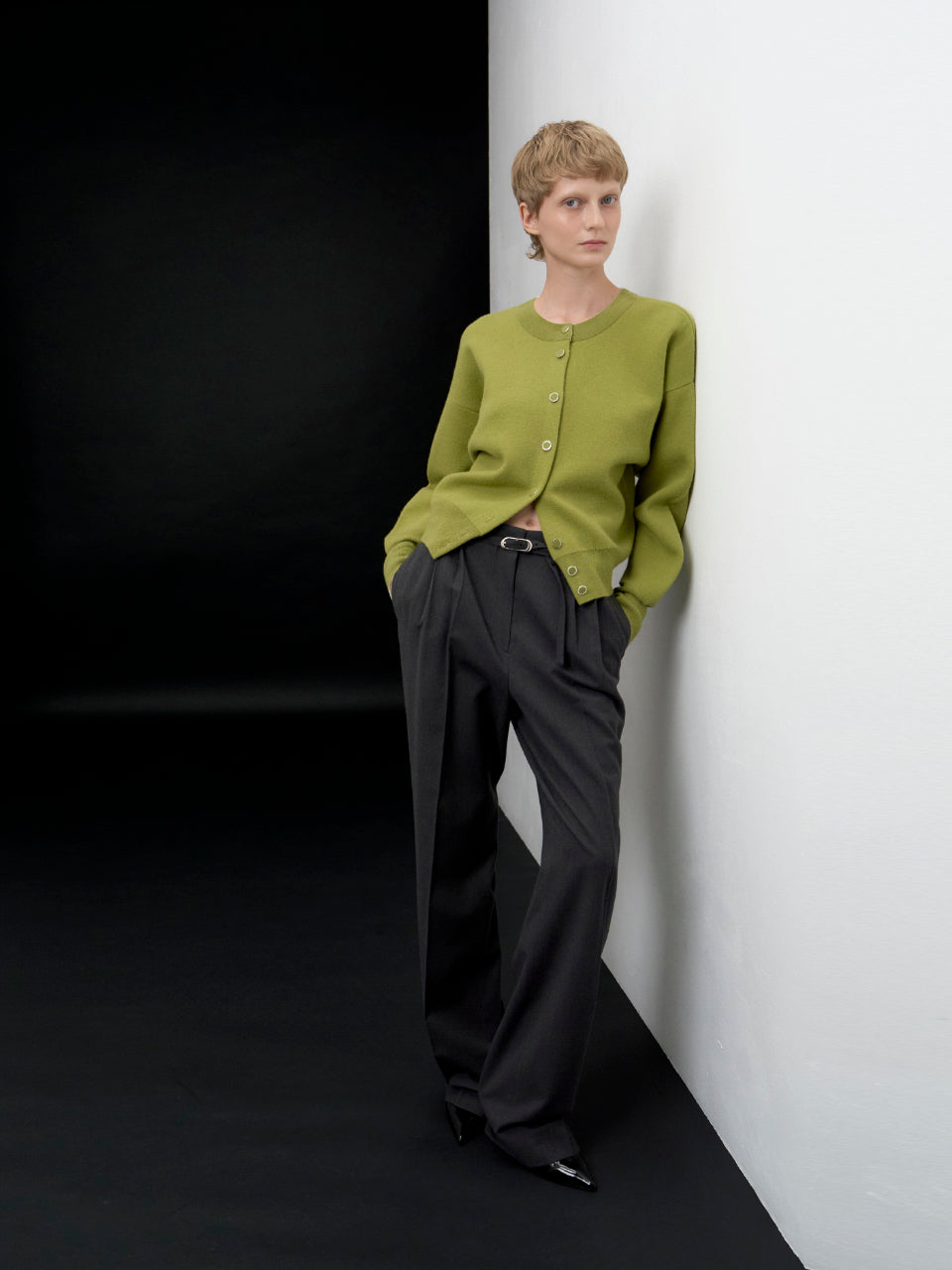 【ARIK. アリク AW】Caph belted tuck wide pants Melange charcoal