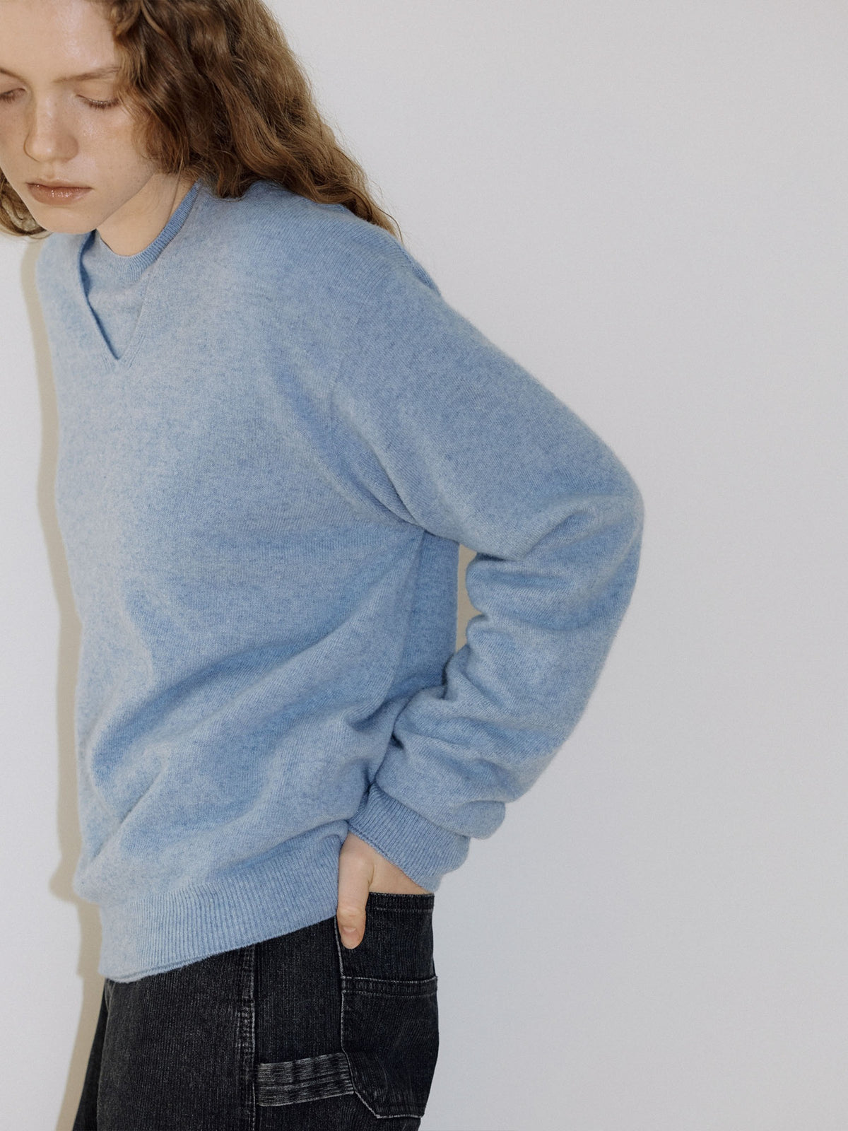 Cashmere Blend V-neck Pullover - Blue 1