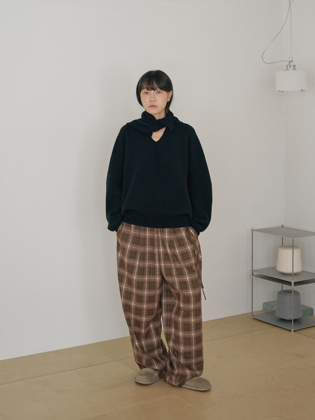Cashmere Square Scarf - Black 2