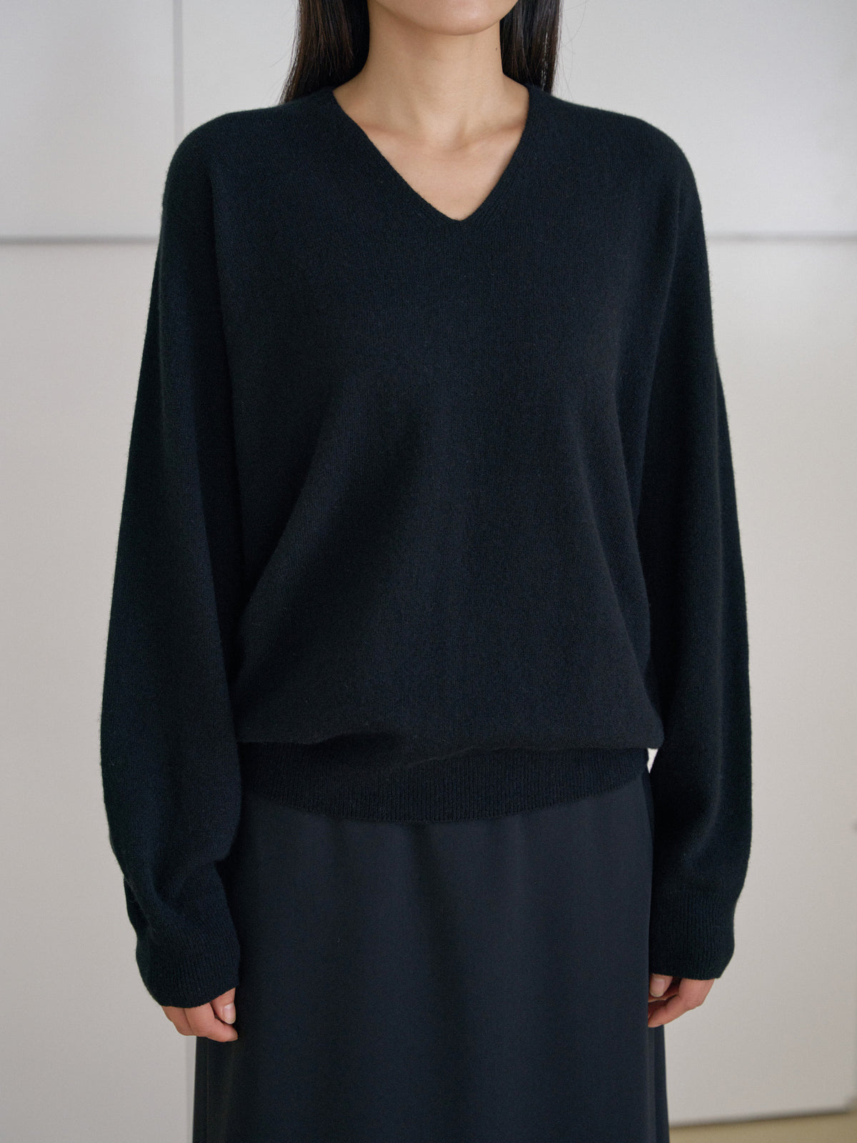 MARAN Cashmere Blend V-neck Pullover - Black 商品画像16/19