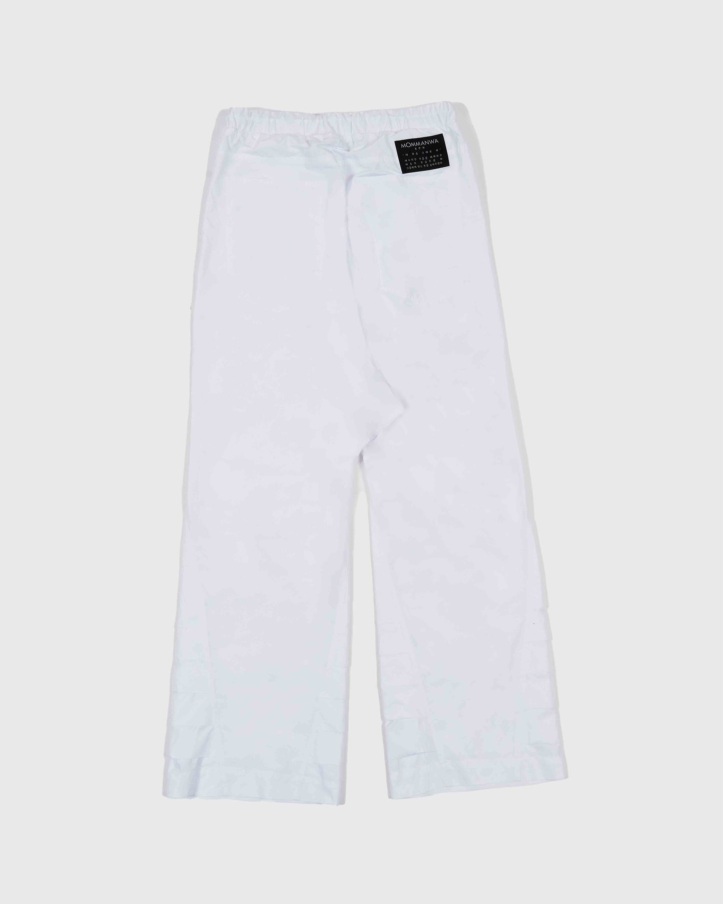 【MOMMANWA モンマンワ】TUKED BAGGY PANTS (WHITE)