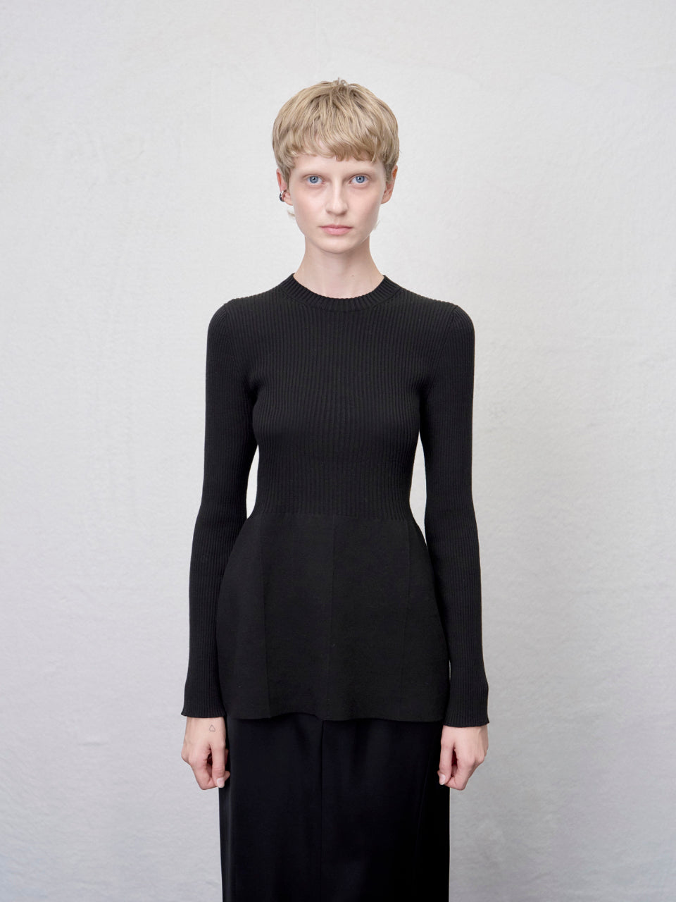 【ARIK. アリク AW】 Ara panel flare knit top Black